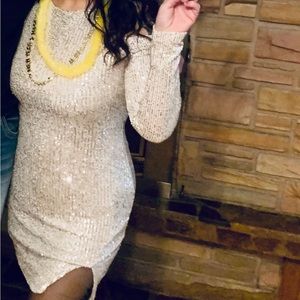 Sequin Cutout
Shoulder Mini Dress Juniors medium